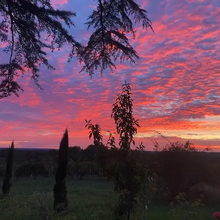 Au Temps Suspendu-les Rogeries Casa de Férias