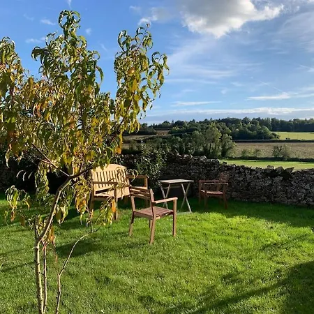 Casa de Férias Au Temps Suspendu-les Rogeries Moze-sur-Louet