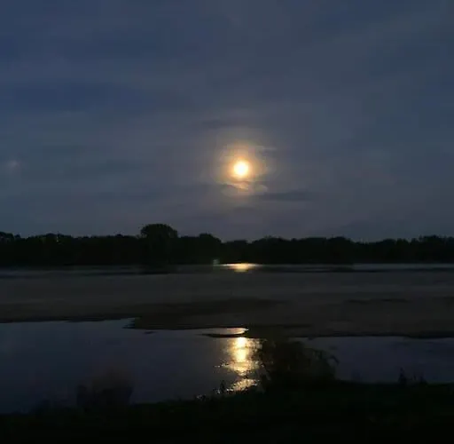 Au Temps Suspendu-les Rogeries Hébergement de vacances Moze-sur-Louet