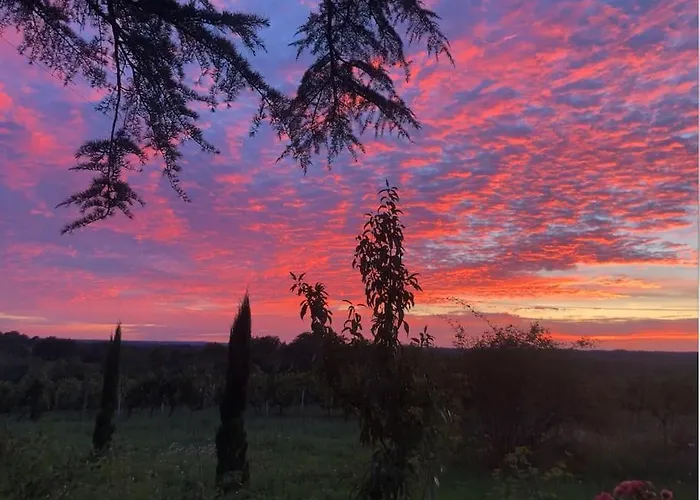 Au Temps Suspendu-les Rogeries Hébergement de vacances